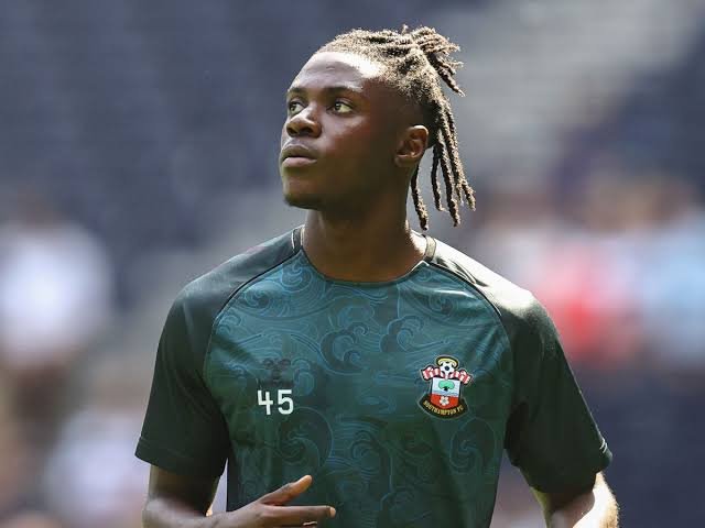 Chelsea has made a £48 million offer to Southampton for 19-year-old Belgian midfielder Romeo Lavia in an effort to get a jump on Liverpool. 