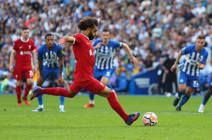 Mohamed Salah defeats Kenny Dalglish, as Darwin Nunez scores for Liverpool to set a Premier League era record. 