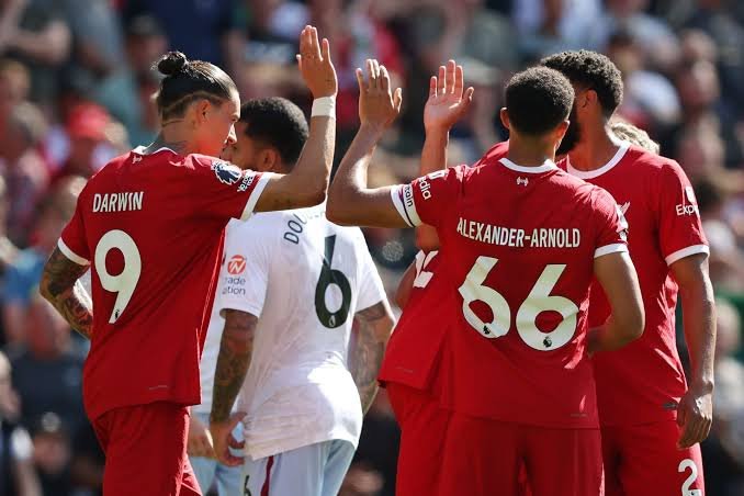 Liverpool dream line-up after triple injury boost as Jürgen Klopp faces crucial run of matches