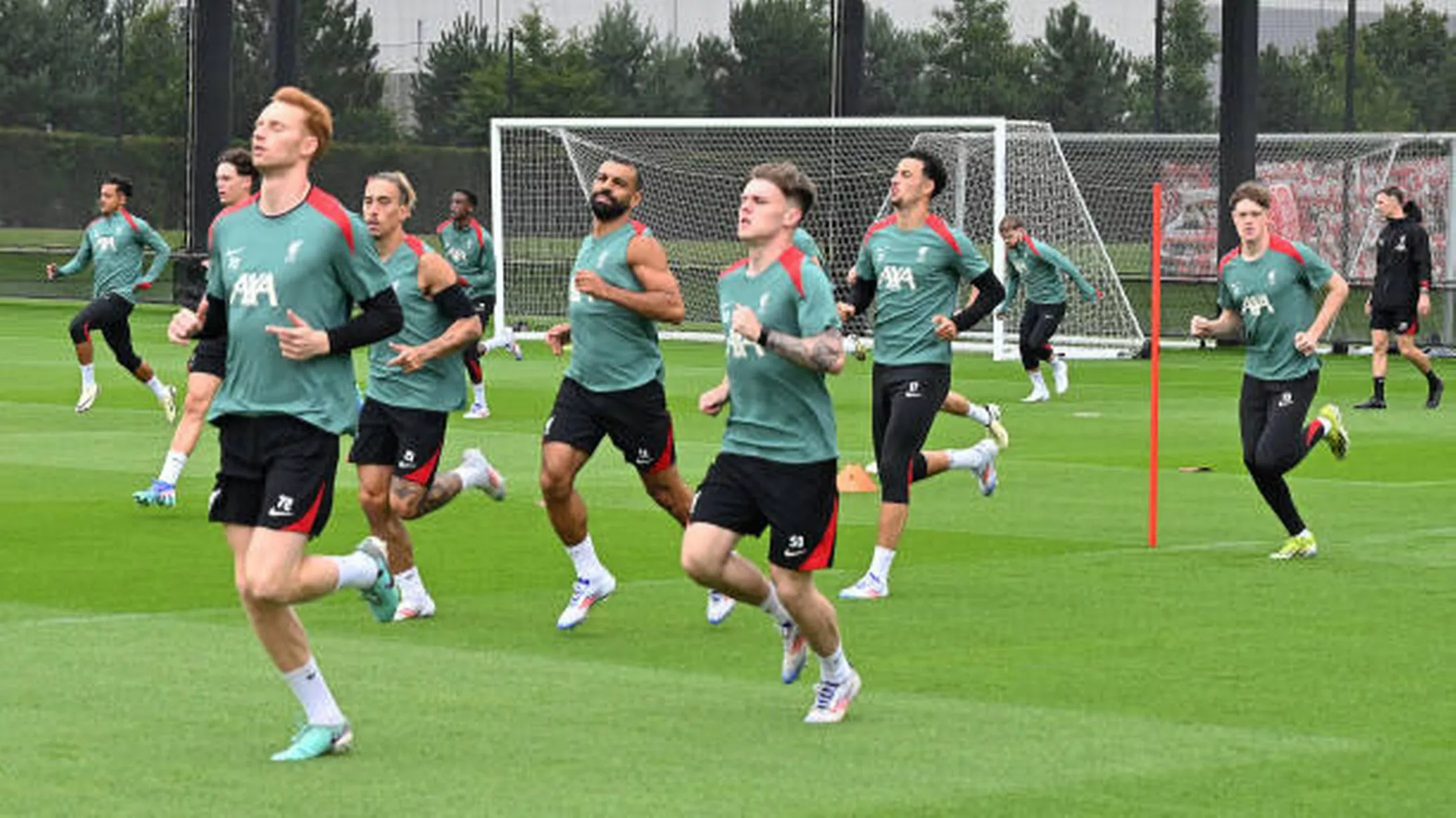 10 things seen during Liverpool's training as three well-known figures make a comeback, but Arne Slot is furious.