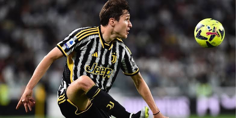 Liverpool to battle Man United and Chelsea for an attacker valued between €30 and €40 million