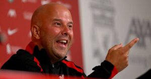 The Liverpool star delivered a message to Arne Slot after Philippe Coutinho complete his transfer deal.