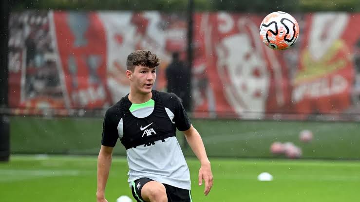 Lewis Koumas signs new deal with Liverpool and goes on loan to a Championship club