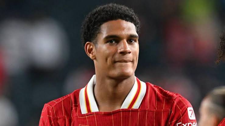 Jarell Quansah notes that Virgil van Dijk performs actions during Liverpool games that he has never encountered before.