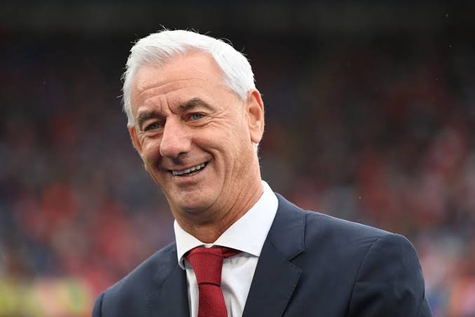 Ian Rush has emphasized that Mohamed Salah doesn't need to follow in his footsteps