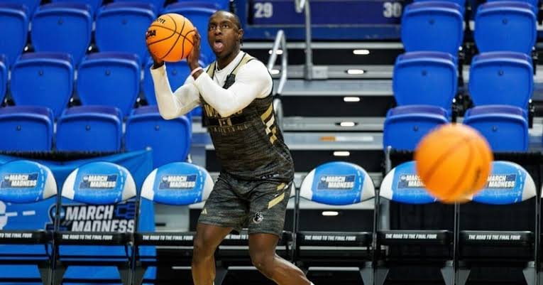 South Carolina interested in in-state transfer portal sharpshooter