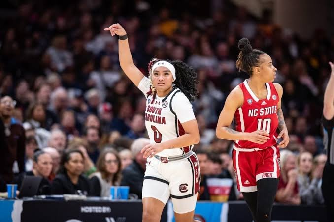 South Carolina's *Te-Hina Paopao* aims to inspire young Samoan girls through her new *Under Armour* campaign. Reflecting on her own lack of female basketball role models, she shares, "I want young Samoan girls to look up to me and be like, 'Hey, she did this, so I can do this.'" citeturn0search0

The ad features clips of Paopao's journey, including her competitive beginnings with her brothers. She recalls, "I got into basketball because my brothers played it. At a young age, it was very competitive, just because my brothers thought they were better than me." citeturn0search0

Paopao's participation in this campaign is part of *Under Armour's* inaugural NIL Collegiate Class of 2025, celebrating standout student-athletes nationwide. citeturn0search1

For a closer look at Paopao's basketball journey, here's a scouting report highlighting her impact on the court.

videoTe-Hina Paopao: 2025 WNBA Draft Scouting Reportturn0search6 