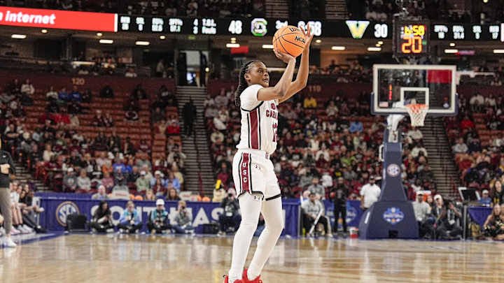 NBA Star Steph Curry Shows Support for South Carolina's MiLaysia Fulwiley Ahead of NCAA Tournament