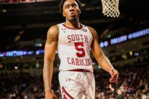 South Carolina guard Arden Conyers plans to enter NCAA Transfer Portal